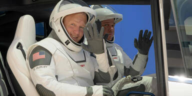 SpaceX Falcon Rakete Astronauten Robert Behnken und Douglas Hurley