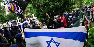 Gegendemonstranten erreichen Pro-Palästina-Camp im Alten AKH 