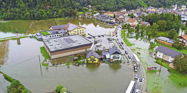 Nach Hochwasser: Warnung vor Betrügern bei Aufräumarbeiten