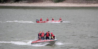 Feuerwehr Boot Donau 
