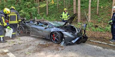 Binnen 24 Stunden: Zwei Lamborghinis in OÖ zu Schrott gefahren