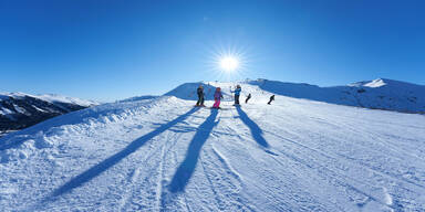 Skipiste, Sonne, Skifahrer