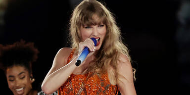 Taylor Swift überrascht mit 15 weiteren Songs!