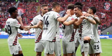 Leverkusen-Wahnsinn geht weiter: 5:1-Sieg gegen Frankfurt 