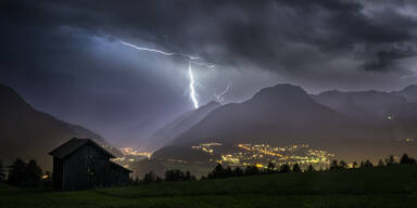 Symbolbild Gewitter Berge