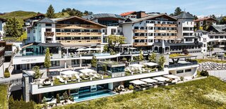 Hotel Cervosa - Außenansicht Sommer