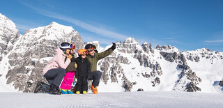 Schlick 2000 - Familie im Schnee