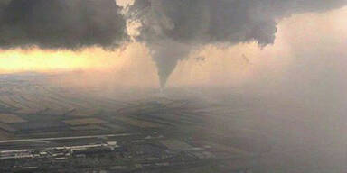 Tornado aus Flugzeug