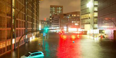 Hochwasser-Alarm in Hamburg in der Nacht auf Freitag