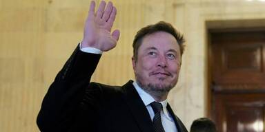 Musk sucht mitten in Tesla-Krise Hilfe in China