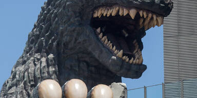 Godzilla erobert derzeit wieder Tokio - aber nur als Puppe