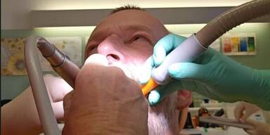 Robert Kratky beim Zahnarzt