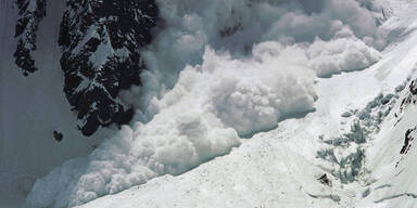 Auch in Tirol Skifahrer von Lawine erfasst