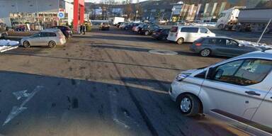 Tod auf Parkplatz - Polizei ermittelt