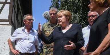 Angela Merkel im Katastrophengebiet 