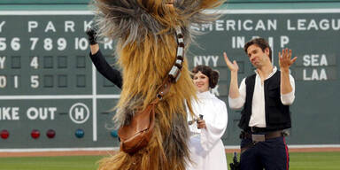 Chewbacca durfte am "Star Wars Day" Baseball spielen