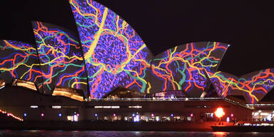 Spektakuläre Licht-Show bei der Oper von Sydney
